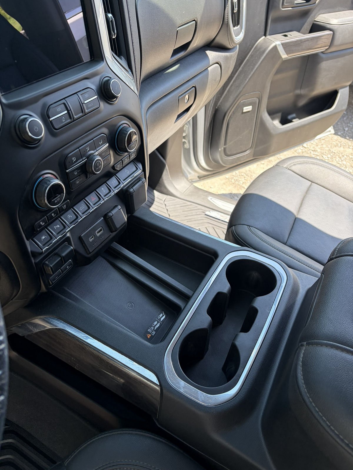 CMC Details mobile auto detailing work in Fort Worth